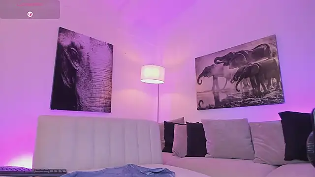 alaia7h live sex cam