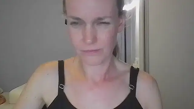 Annylove1's cam snapshot