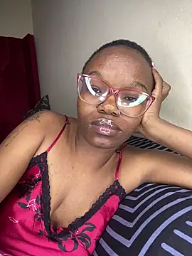 YummyMelanin117's cam snapshot