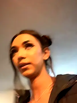 Nikol_Rang__ live sex cam