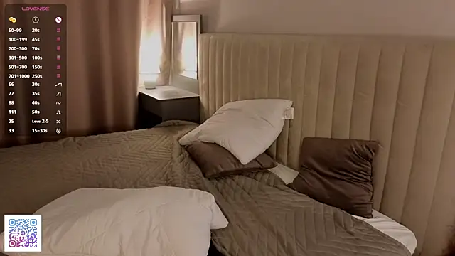 AngelenaCrittendon's cam snapshot