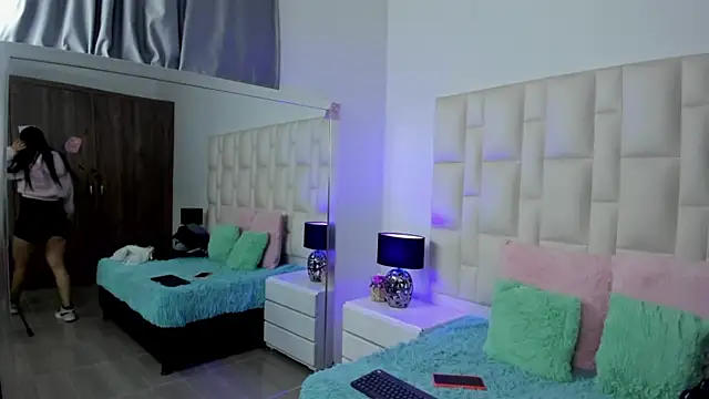 Ariana_rouse live sex cam