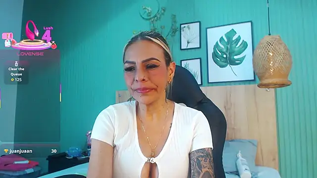 yessila_parker's cam snapshot