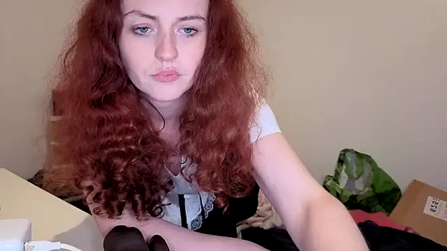 ENGLISHEMILY_69's cam snapshot