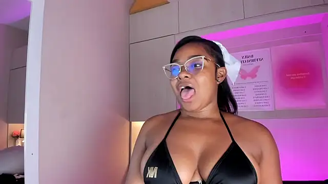 tamaraa_smiith's cam snapshot