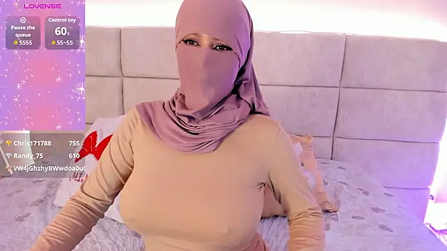 _Nadiaa's cam snapshot