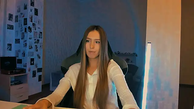 yourrdanceteacher's cam snapshot