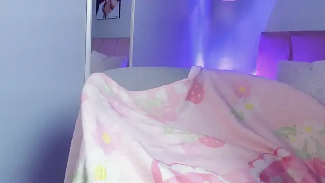 ela_petit live sex cam