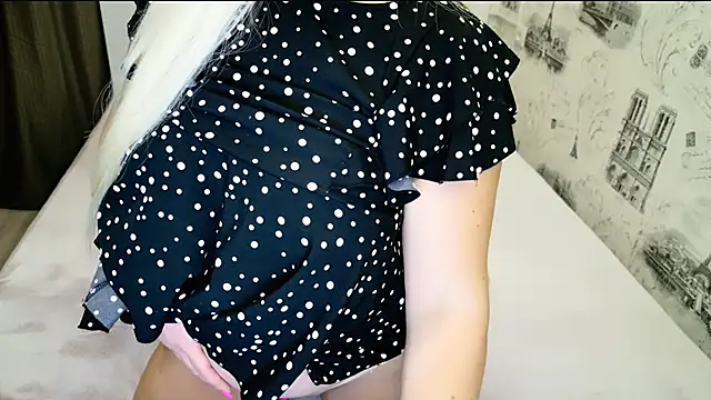 lovely-eyes's cam snapshot