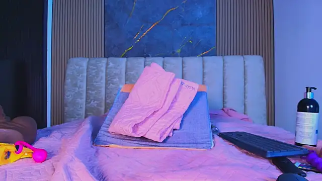 valecastro_'s cam snapshot