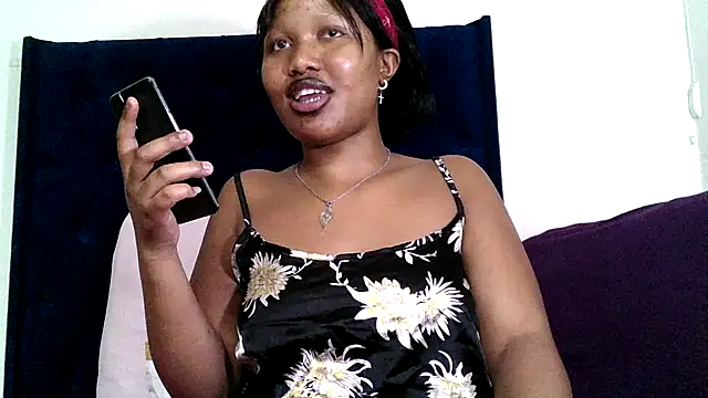 BUNNYCHOWX28's cam snapshot