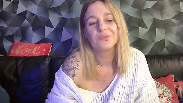 Delichieuse5's cam snapshot