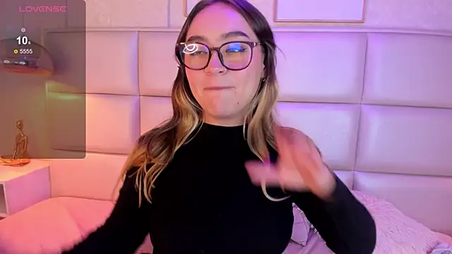 Kate_Winslet_'s cam snapshot