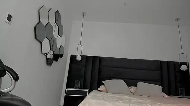 KatieNolan_1's cam snapshot