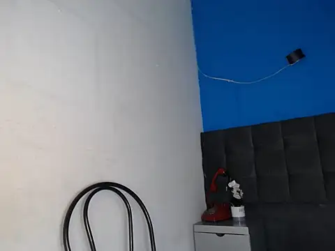 Aliis_Love's cam snapshot