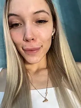 MoonSprinkle's cam snapshot