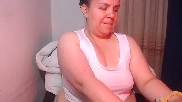 agathamiller01's cam snapshot