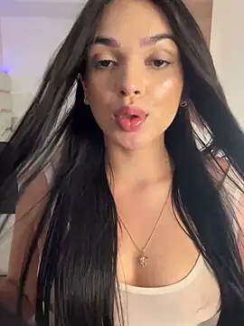 catalina_garciaa's cam snapshot