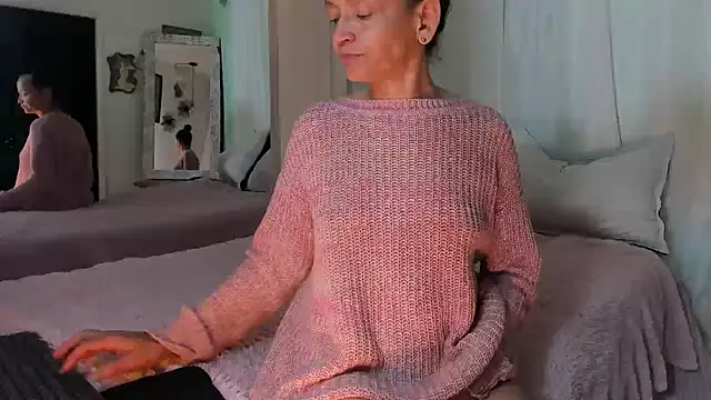 Arabiell's cam snapshot