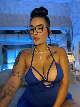 MaddyGray_'s cam snapshot