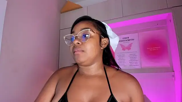 tamaraa_smiith live sex cam