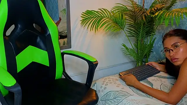 Miaa_Collinss's cam snapshot