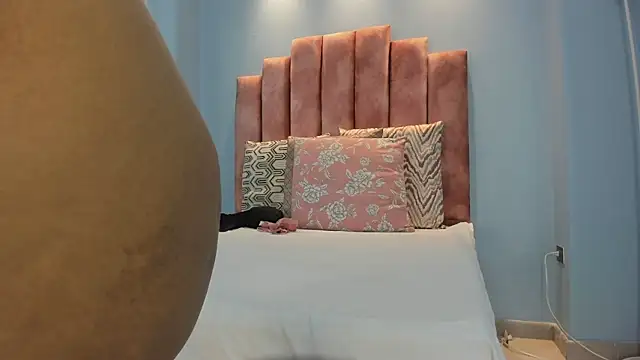 lou_rosse_ live sex cam