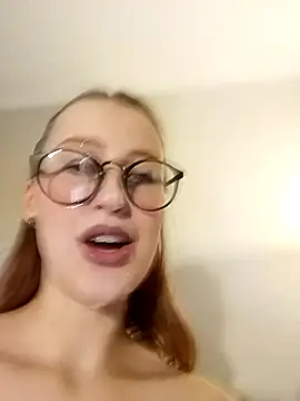 Susiee_Redd live sex cam