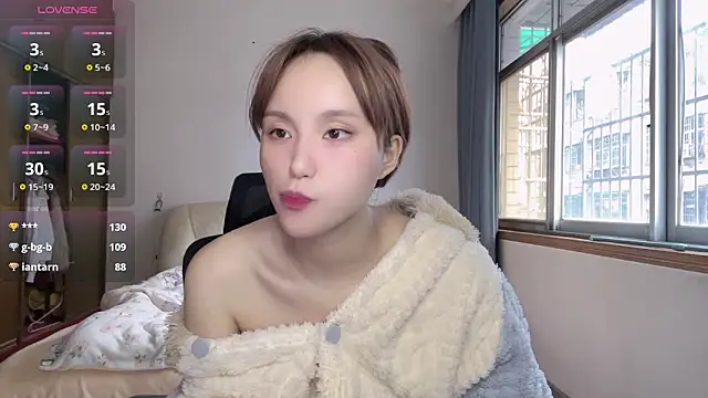 Momo-999 live sex cam