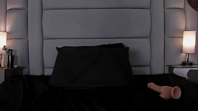 Mia-Medina live sex cam