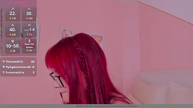 mae_lyra's cam snapshot