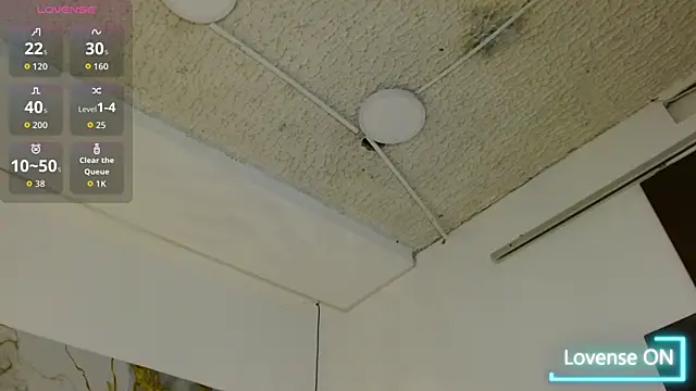 Dyla_n18 live sex cam