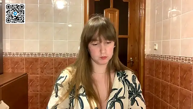 MaroonMoon_'s cam snapshot