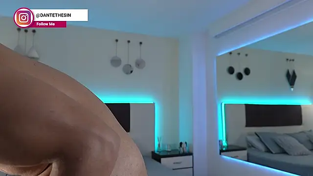 DanteeStone live sex cam