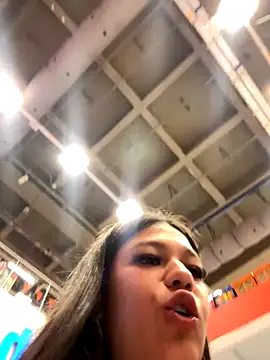 Alyshanon18 live sex cam