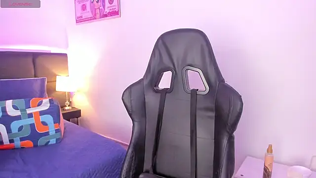 Caeli_Thalyana live sex cam