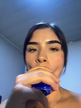 nicky_and_isabella live sex cam