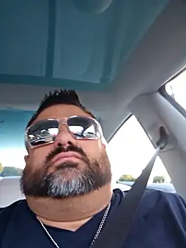 Roddog18 live sex cam