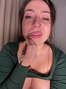 KimArts's cam snapshot