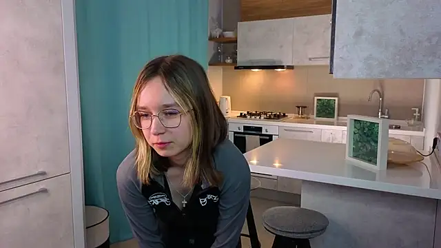 SharriDobes live sex cam