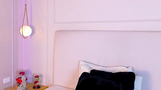 OlayaCooper's cam snapshot