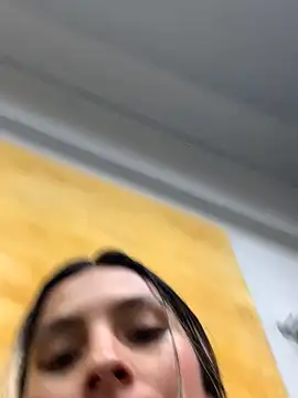 Cami_Leon2's cam snapshot