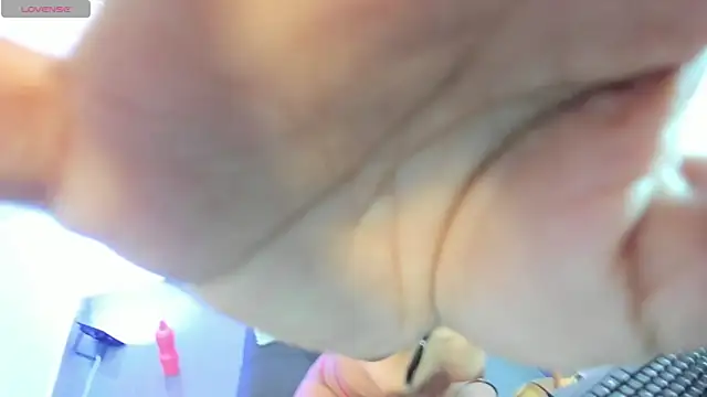 CataGreen1's cam snapshot