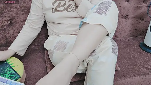 Sophie_Secret's cam snapshot