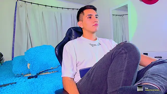 Chris_Maddox live sex cam