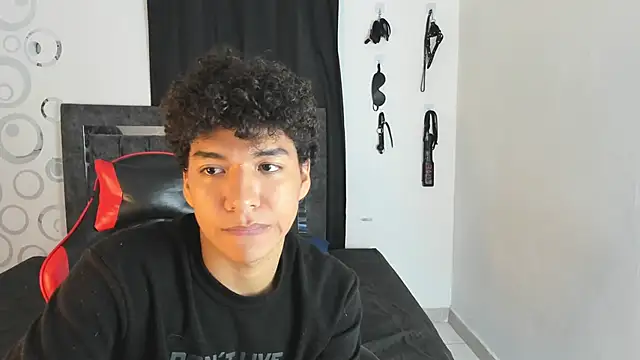 Maximiliano_Khalil live sex cam