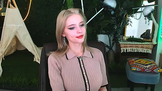 LeonaStane's cam snapshot