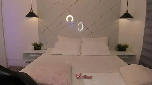 ANTONELLA__ROUSE_'s cam snapshot