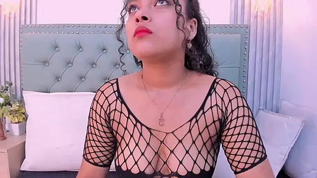 ValeriaJulio_'s cam snapshot