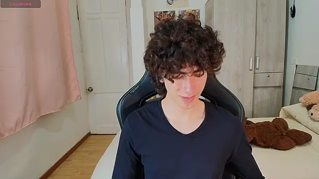 Nude_Boy18 live sex cam